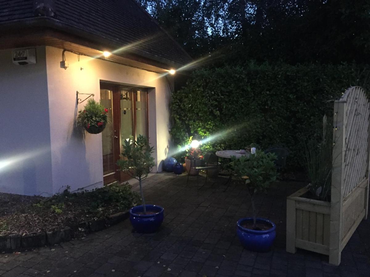 The Lodge At Bodenlodge Malahide Exterior foto